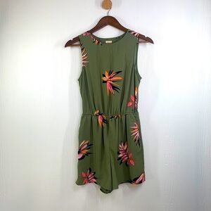 A new day - Bright Floral Army Green Sleeveless Short Romper Size XS